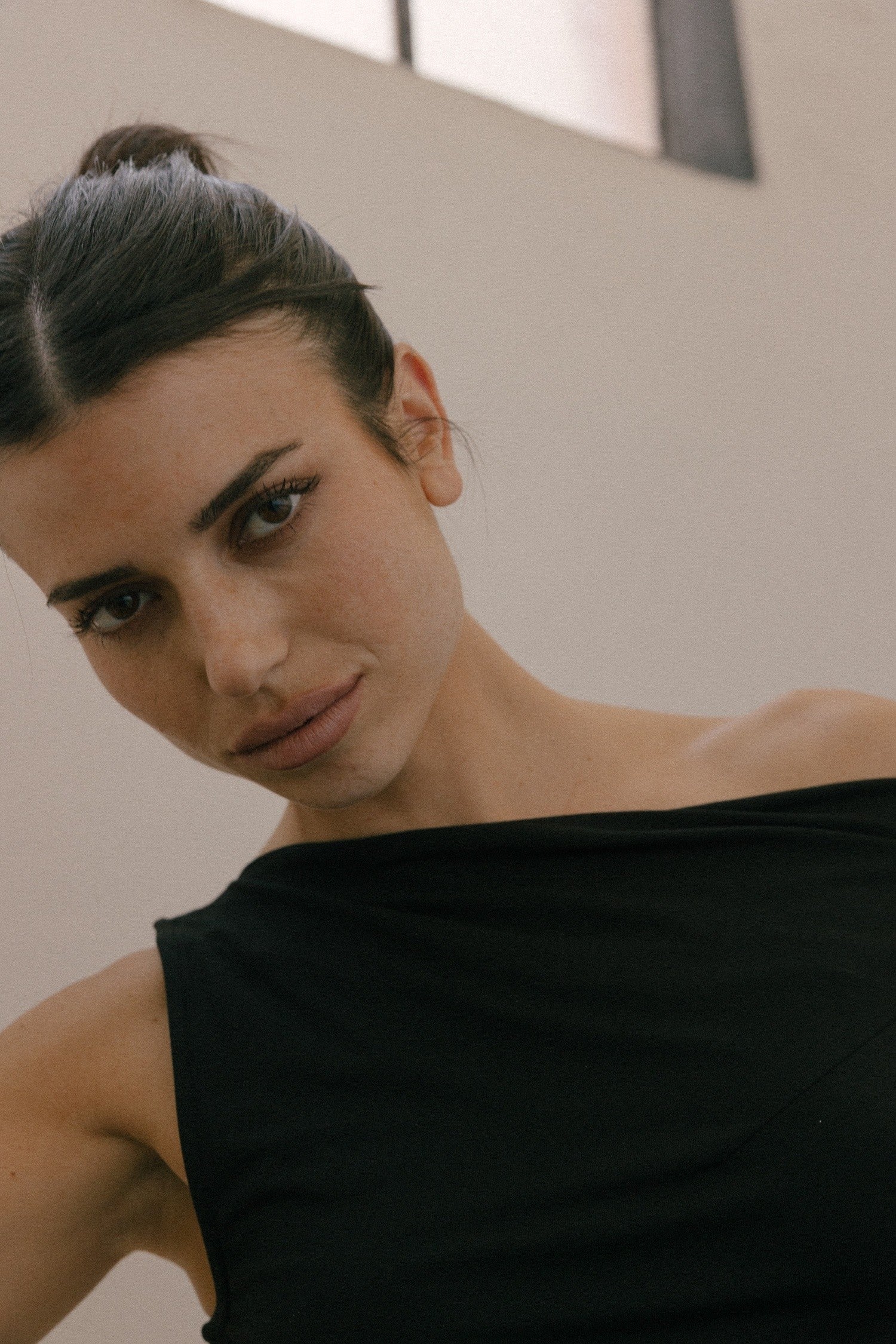 ALL ROW EMILIA TOP BLACK